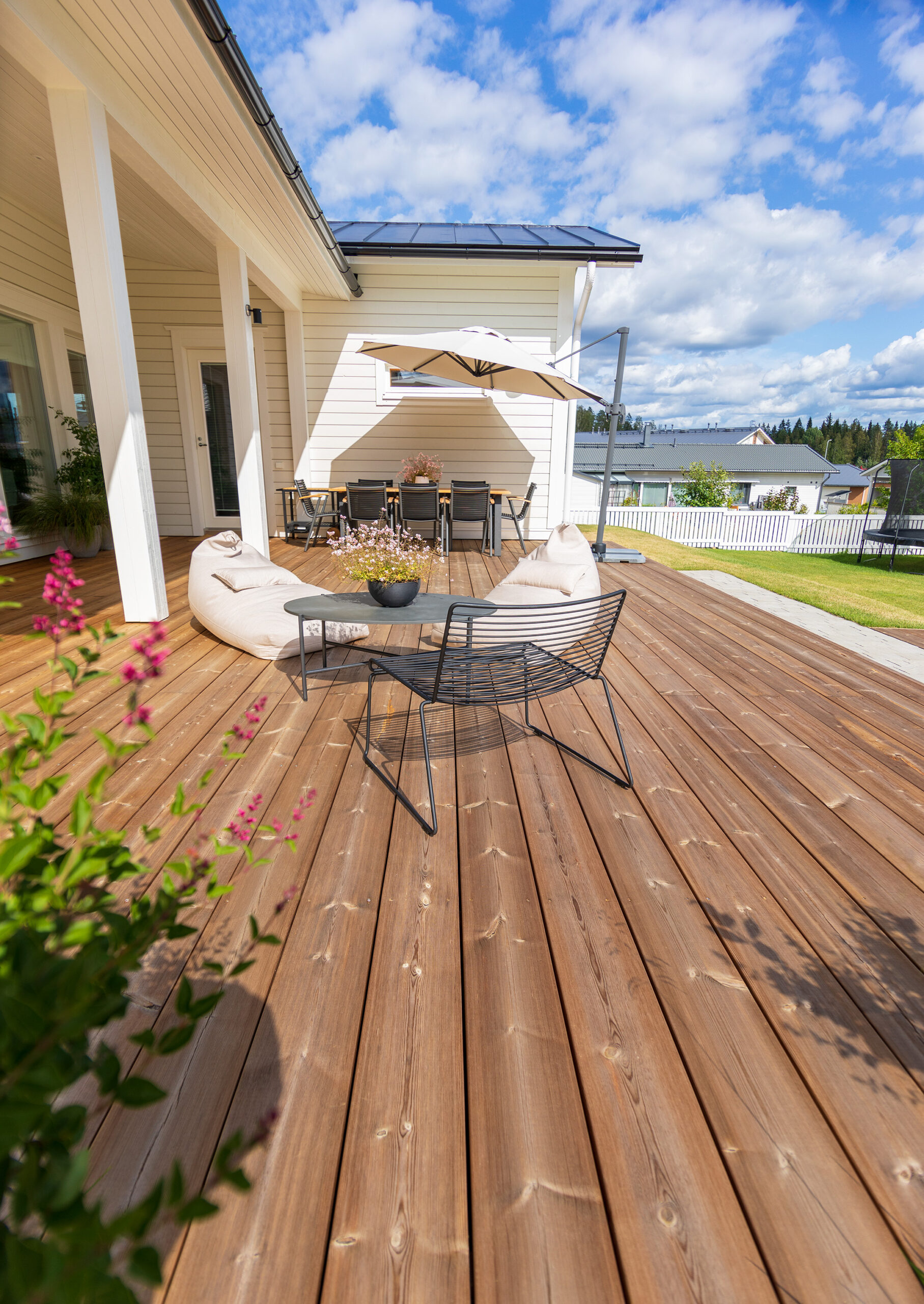 Kaikki terassin tekoon Puukurresta!